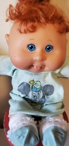 Muñeca Cabbage Patch Kids 2007 Play Along pelo rojo lengua magnética Mickey Mouse - Imagen 1 de 5