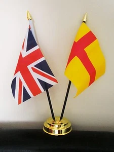 UNION JACK AND ORKNEY ISLANDS (OLD STYLE) TABLE FLAG SET 2 flags and GOLDEN BASE - Picture 1 of 1