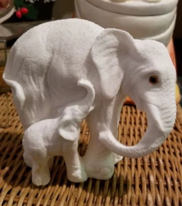  ELEFANT/KALB Figur - unbekannter Hersteller oder Material - Bild 1 von 6