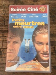 PETITS MEURTRES ENTRE NOUS … CAMERON DIAZ, HARVEY KEITEL ..... VHS - Picture 1 of 3