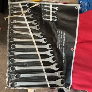 Tools 17 Piece SAE Combination Wrench Set 1/4" to 1-1/4” Pouch - Picture 1 of 6
