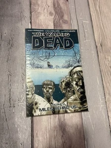The Walking Dead Volume 2: Miles Behind Us by Robert Kirkman 2004 Signed Copy - Picture 1 of 4