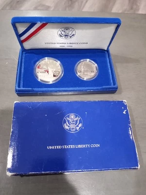 1986 US Mint Proof Set Statue of Liberty 2 Coins Silver Dollar & Half $  - Image 1 of 3