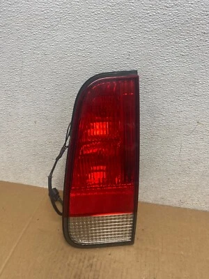 Lincoln Aviator 2003 a 2005 pasajero derecho luz trasera interior lateral OEM M0826 DW Foto 1 de 4