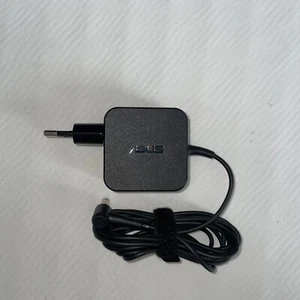 ASUS POWER SUPPLY ORIGINALE 19V 2.37A W16-045N3B AD2066020 45W 5.5*2.5mm - Zdjęcie 1 z 3