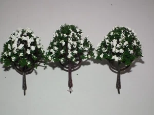 SNOW COVERED TREES 6cm. 3 - Pack - War Gaming. 1/72,1/76 20mm Scale - SNT3 - Picture 1 of 4