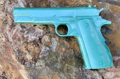 Armas artísticas pistola réplica pistola estatua resina revólver turquesa regalos inspirado en Tiffany Foto 1 de 4