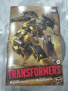 Transformers Timelines Comic Edition Megatron & Bumblebee Hasbro Brand New - Picture 1 of 6