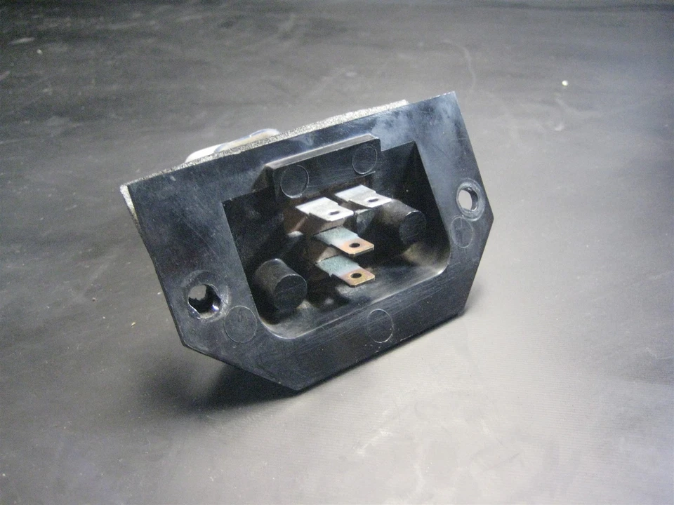 65 66 67 68 Cadillac Deville Fleetwood Ambient Air Return Climate Control Sensor - Image 1 of 1