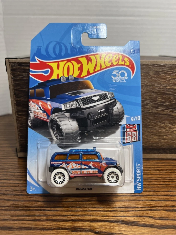 Hot Wheels 2018 Blue Card Treasure Hunt 9/10 HW Sports Rockster Fkb23