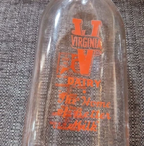 Virginia Dairy Glass Milk Bottle 1 Quart Charlottesville UVA Cow Wahoo Jefferson - Picture 1 of 6