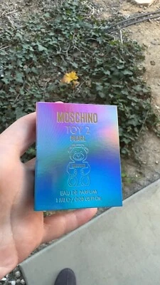 Moschino | Brinquedo 2 Pérolas Eau de Parfum 1ml Viagem/Bolsa Amostra Tamanho 1 ml - Imagem 1 de 3
