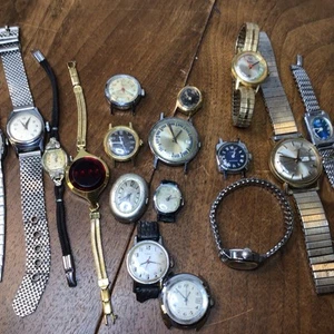 Orologi Timex vintage per ricambi o riparazione 17 orologi - Foto 1 di 21