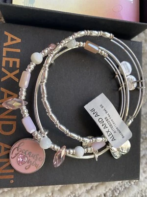 ALEX AND ANI Because I Love You Charm Brazalete Brazalete Conjunto De 3 Plata Y Rosa Nuevo En Caja Foto 1 de 4