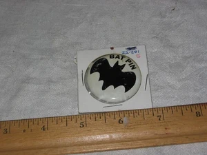 VINTAGE  1966 TV  BATMAN Bat Pin Fold Over Tab Pinback - Picture 1 of 1