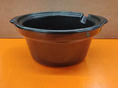 ⭐️⭐️⭐️⭐️⭐️ Frigidaire ESC3105-SS Slow Cooker 2.5qt Oval Crock Pot Insert  - Image 1 of 4