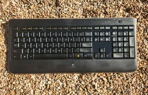 Logitech K800 Wireless Keyboard  (No USB Dongle or Cable) Needs New Batteries - Picture 1 of 15