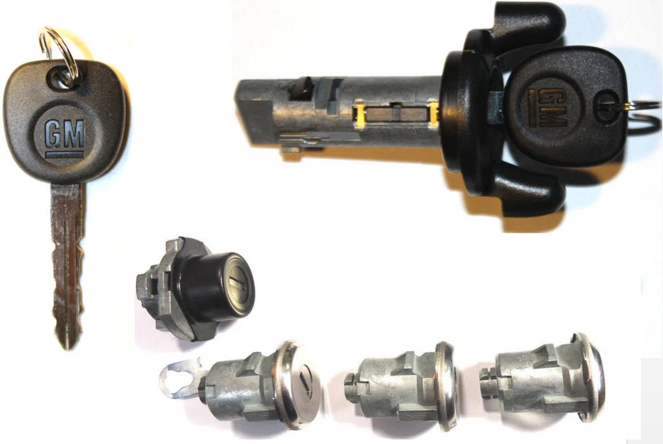 NUEVO CHEVY ASTRO OEM CERRADURA DE ENCENDIDO + 4 CERRADURAS DE PUERTA CILINDRO CON 2 GM OEM LOGO LLAVES Foto 1 de 1