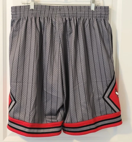 Mitchell & Ness NBA Swingman Shorts Chicago Bulls 1995 Men’s Medium Brand New Cover