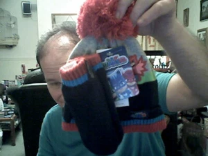 KIDS PAW PATROL BOBBLE HAT & GLOVES AGES 1-2 BIRTHDAY CHRISTMAS - Picture 1 of 1