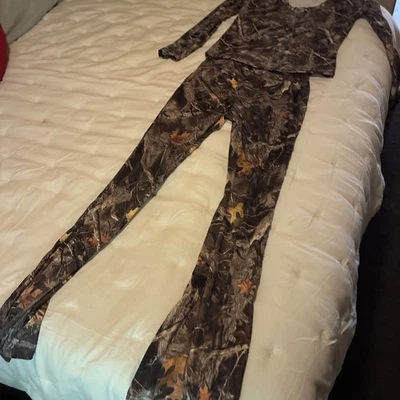 Conjunto de leggings acampanados camuflados para mujer de TikTok Shop talla mediana o 3/4 Foto 1 de 3