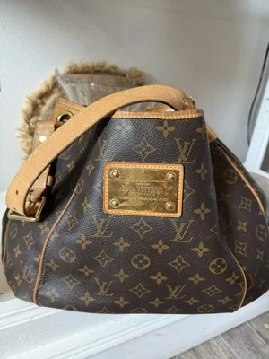 Louis Vuitton Galleria PM Foto 1 de 4