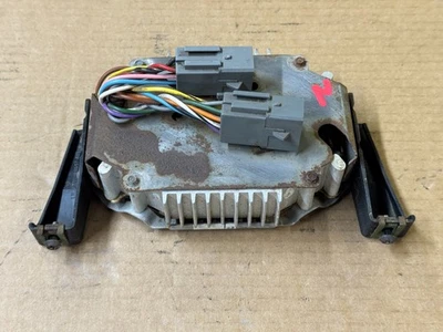 Amplificador de radio Ford Mustang 87-93 consola central amplificador de sonido estéreo de fábrica OEM Foto 1 de 4