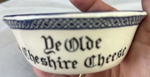 Wedgwood & Co LTD “Ye Olde Cheshire Cheese” & “1667” Small Decorative Bowl - Picture 1 of 9