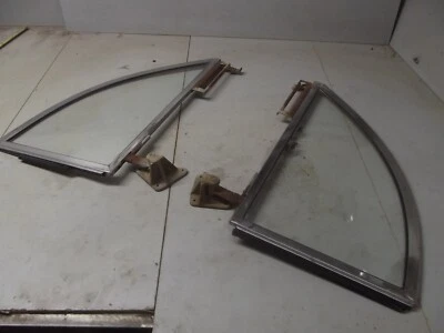 老式 1953 年福特后四分之一 WINDOWS 1952 年可转换二手 — 第 1/4 张图片