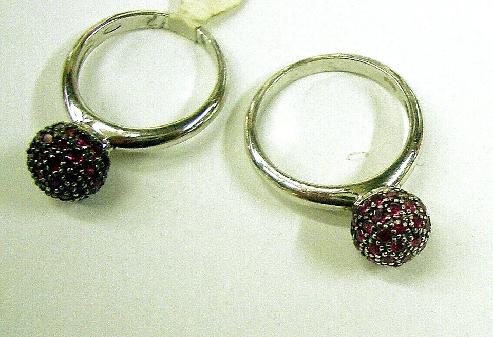 anello in argento 925 % sfera con zirconi colorati prezzo negozio 50 € misura 13 - Immagine 1 di 1