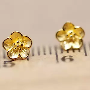 Pure 999 24K Yellow Gold Lucky 3D Peach Blossom Flower Earrings Stud 0.7-0.9g - Picture 1 of 4