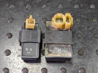 Encendedor genuino Honda XR600R CDI PE04 1991 XR400R XR250R Foto 1 de 3