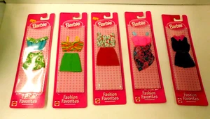 5 - 1998 BARBIE - FASHIONS FAVORITES, DRESS YOUR BARBIE BEAUTIFULLY, ON CARD - Picture 1 of 7