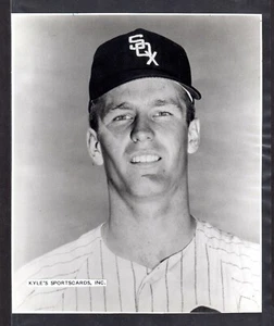 Tommy John CHICAGO WHITE SOX UNSIGNED 7-5/8 x 9 ORIGINAL B&W STAFF PHOTO #16 - Bild 1 von 1