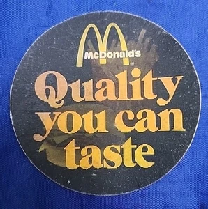 VINTAGE 1977 MCDONALD'S MITARBEITER LENTIKULAR FÜR UNIFORM - Bild 1 von 3