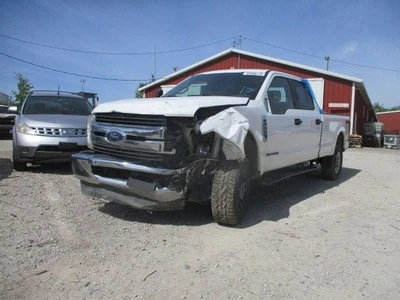 Exhaust Fluid Tank Fits 17-19 FORD F-250 PICKUP 1618066 Foto 1 de 4