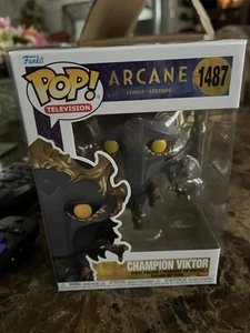 Funko Pop! Arcane League of Legends - Campione Viktor #1487 - con protettore gratuitoš„ - Foto 1 di 7