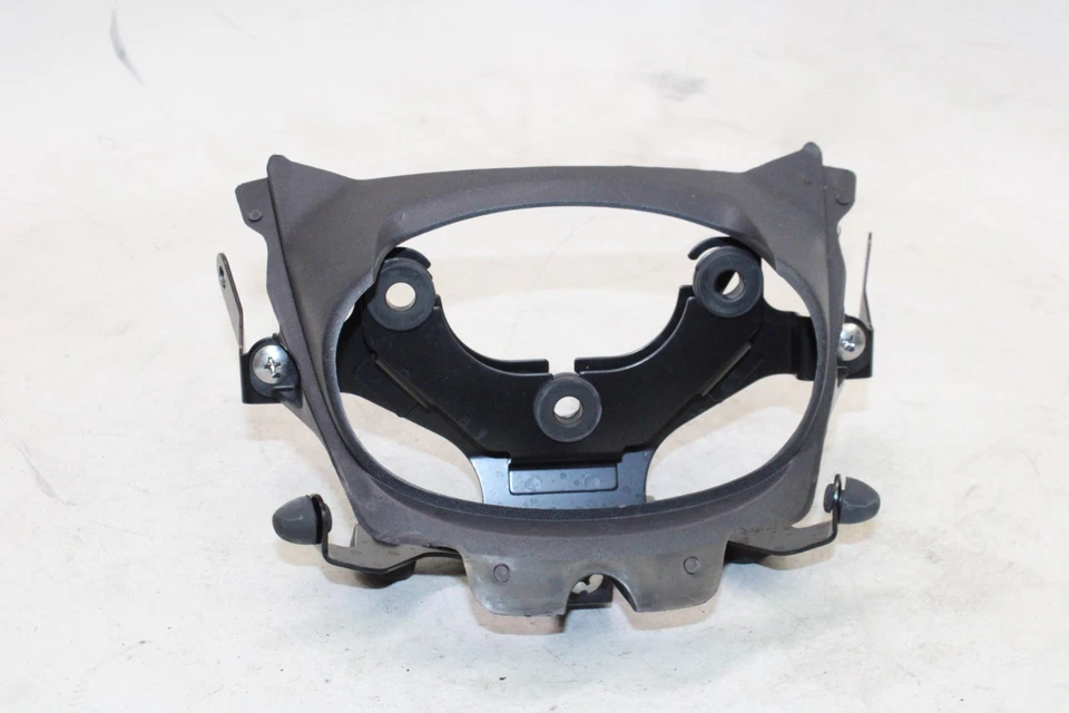 2003 YAMAHA YZF600R OEM REAR BACK TAIL LIGHT MOUNT BRACKET - Image 1 of 4