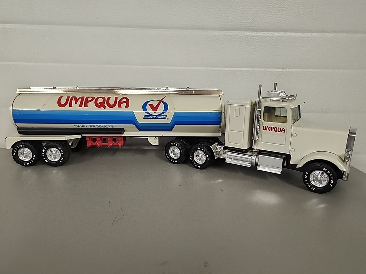 NYLINT 製　USA vintage track trailer ブリキ NYLINT 製 USA vintage track trailer ブリキ NYLINT 製 USA