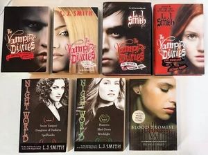 Lot Of 7 Vampire Young Adult Novels by L.J. Smith And Richelle Mead - Imagen 1 de 15