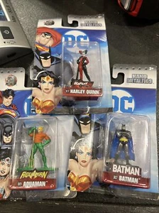 Figure metalliche Jada Toys 3 DC Nano: Batman Aquaman & Harley Quinn 2", Nuove - Foto 1 di 4