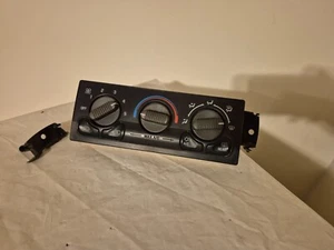 99-02 Chevy GMC Silverado Tahoe Sierra Yukon Heater A/C Climate Control Unit OEM - Picture 1 of 7
