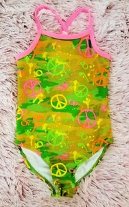 Girls OP Swimsuit One Piece Camo Green With Peace Signs Size XS (4/5) - Picture 1 of 4