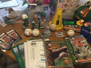 Long Island Ducks Lot 2000 inaugural seasons Signed yearbooks Bud Harrelson - Picture 1 of 12