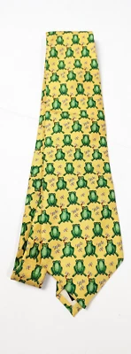 Lands End Men's Long Yellow/Green Frog/Dragon Fly Pattern Tie 100% Silk Size One - Image 1 of 4