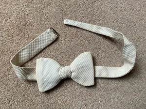 Vintage White Cotton Marcella Bow Tie Ready Tied Adjustable BALL DINNER - Picture 1 of 7