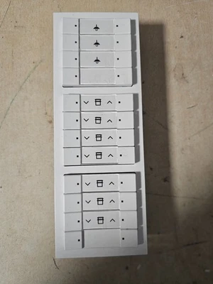 Busch-Jaeger Tastsensor 12 Fach 6127/01-8 Busankoppler Studioweiß - Bild 1 von 4