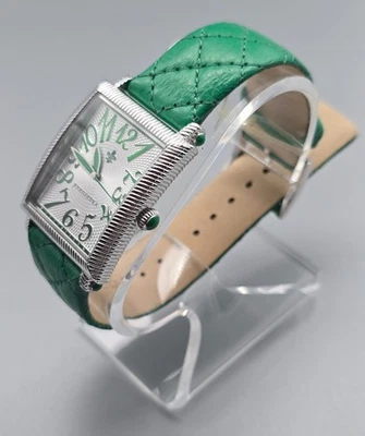 Reloj Judith Ripka Tank Correa Cuero Acolchado Verde Índices Numéricos Árabes Foto 1 de 4