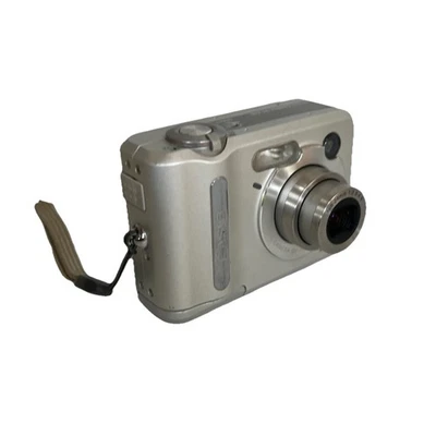 Casio QV-R40 Digital Camera 4MP Silver Y2K Retro Digicam Tested Working - Image 1 of 4