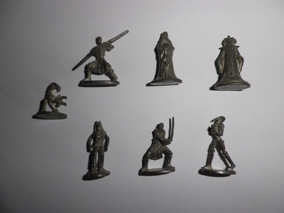 Lot 7 pions Monopoly Star Wars épisode 1 - Photo 1/1